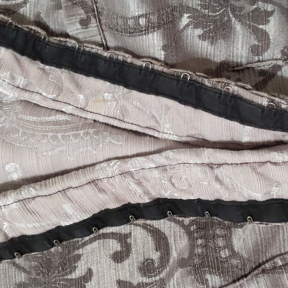 Sz small Guess fitted cropped jacket.  Non(Smoker) - Picture 4 of 4